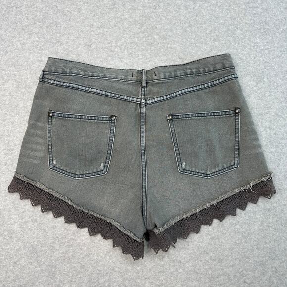 Free People Denim Shorts Womens 31 Gray Vintage Wash High Rise Crochet Lace Trim - Picture 7 of 8